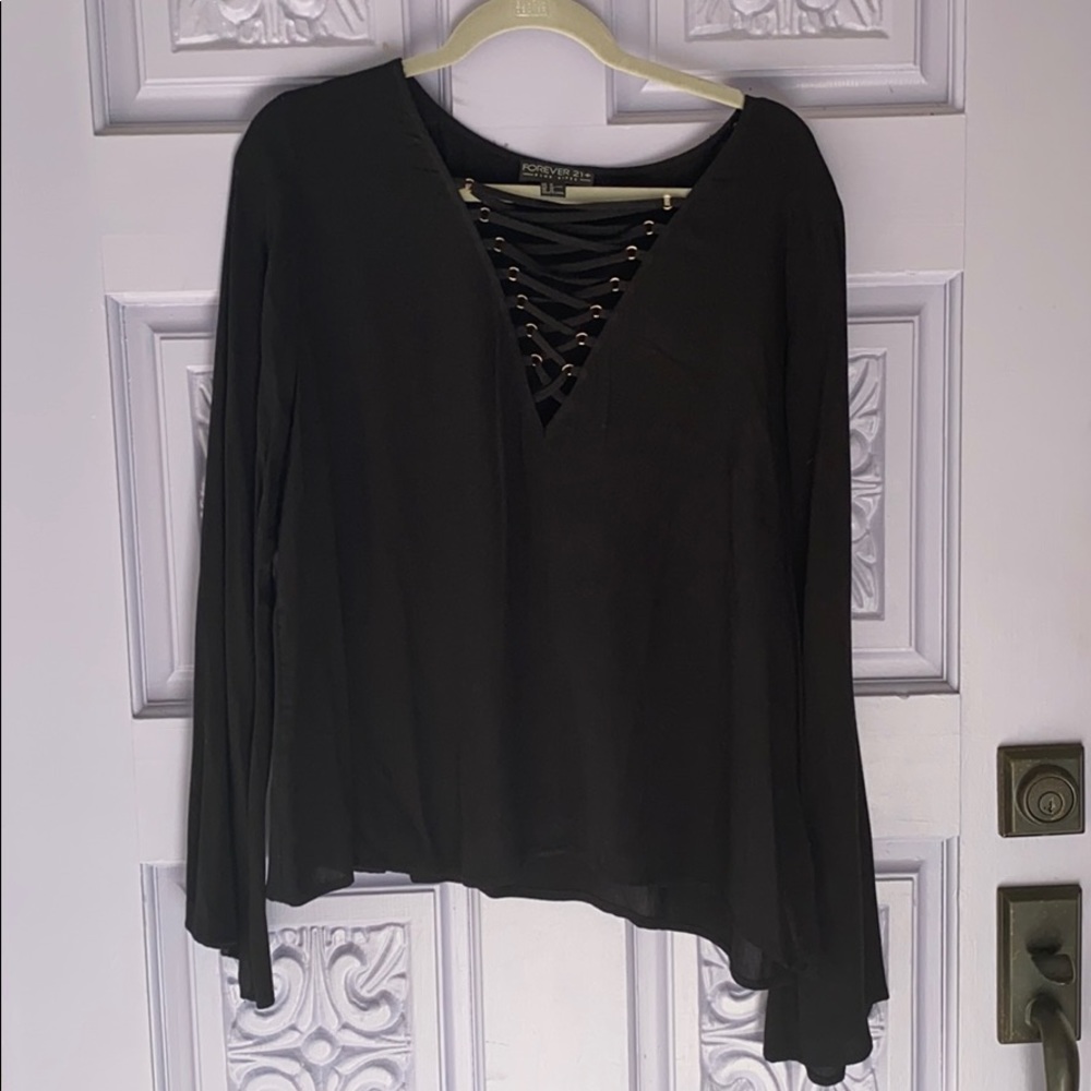 Black king sleeve top
